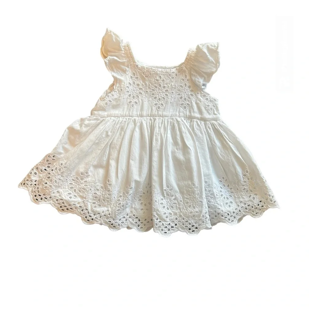 Baby Gap white eyelet dress with flutter sleeves 3-6 months
